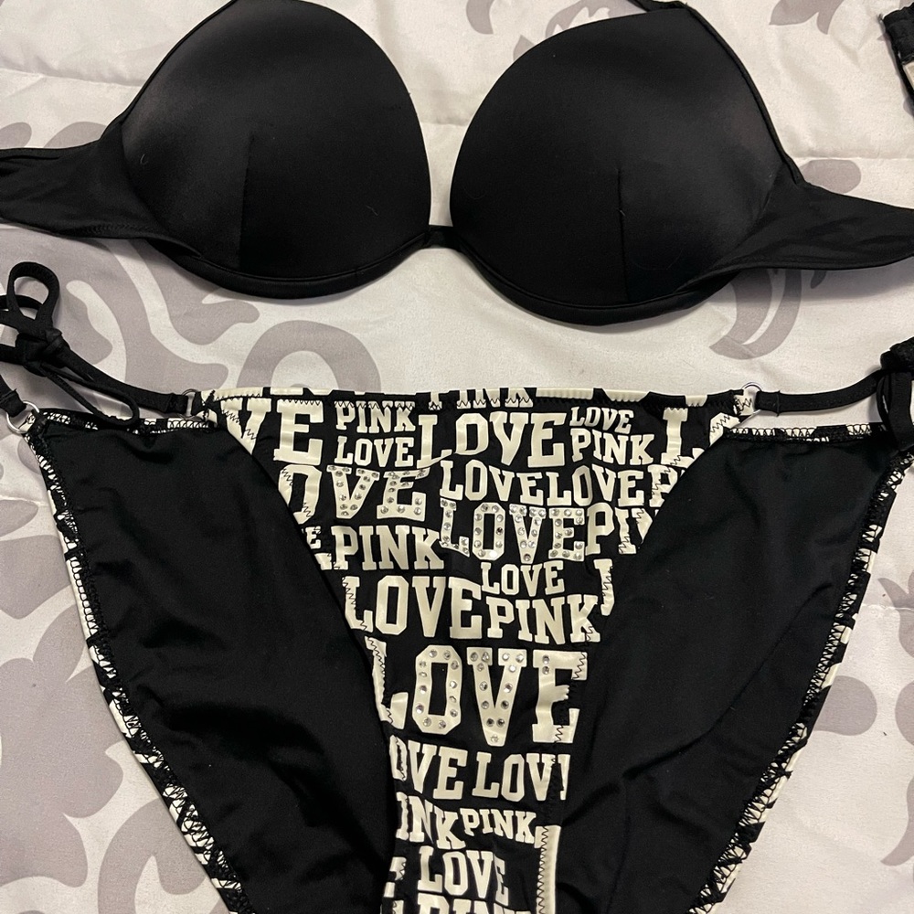 Victorias Secret Pink graphic bikini